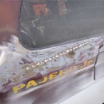 Следы нерадивого кузовного ремонта вмятины на кузове Pajero Jr.